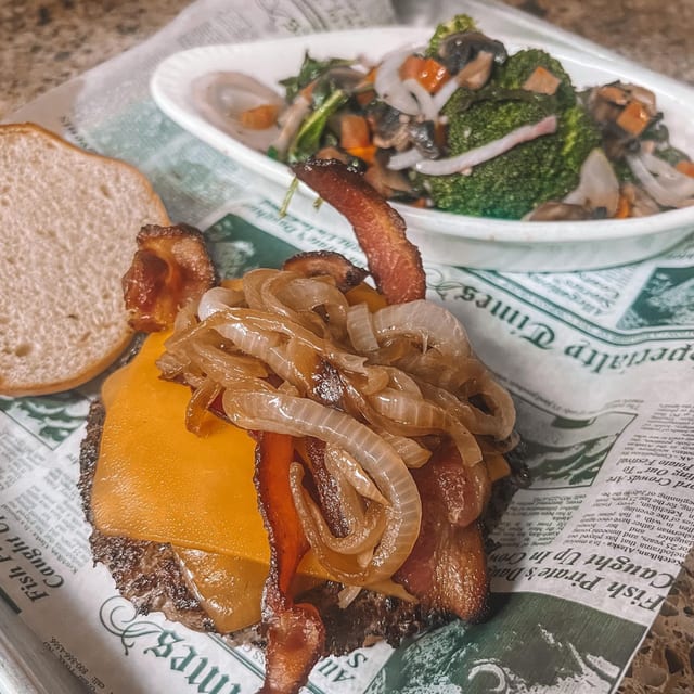 Mustang Burger.