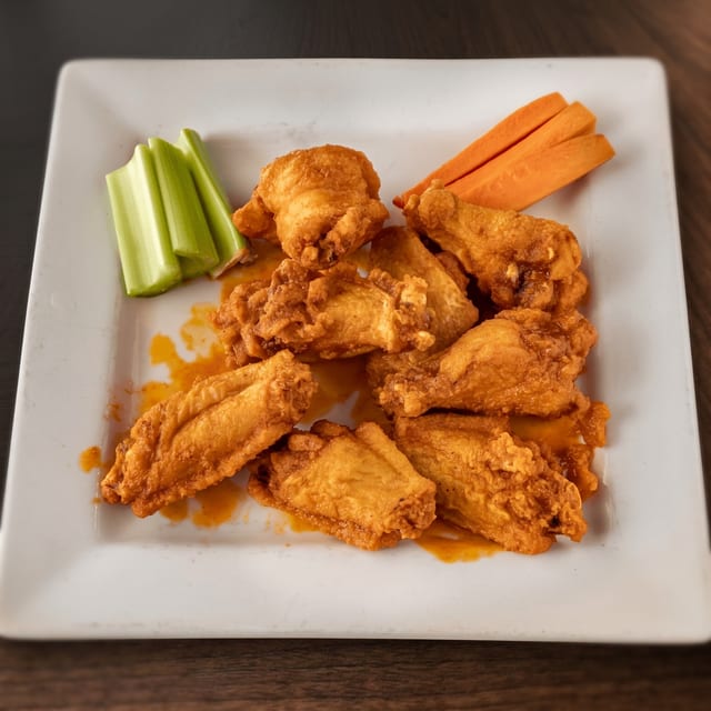 Famous House Wings.